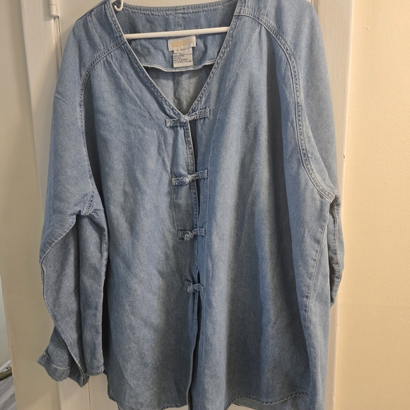 Vintage Blue Denim Medium Wash Button-Up Tunic Shirt. Bohemain Shirt - Picture 2 of 6